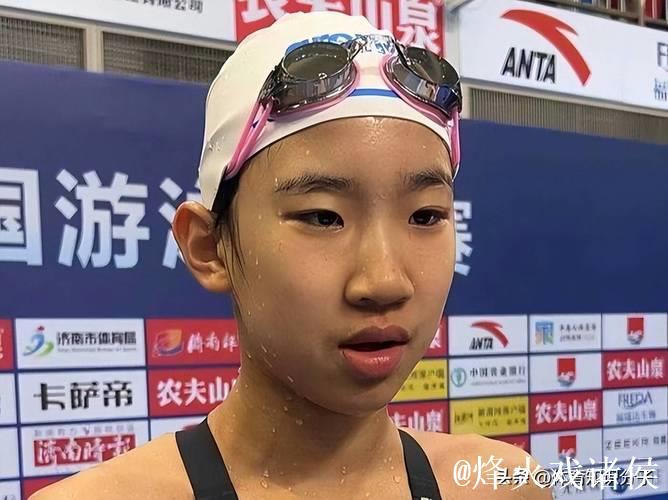 13岁中国天才少女仰泳夺冠,后程冲刺惊艳全场 13岁中国天才少女仰泳夺冠,后程冲刺惊艳全场